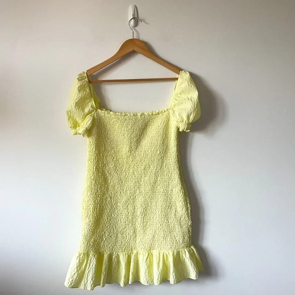 Zara  Smocked Textured Ruffle Hem Mini Dress Pastel Yellow Blogger Fav Sz L - Picture 6 of 8